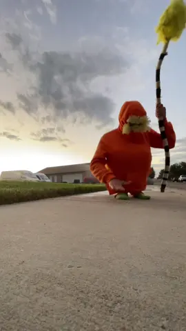 Macarena trend #lorax #viralvideo 