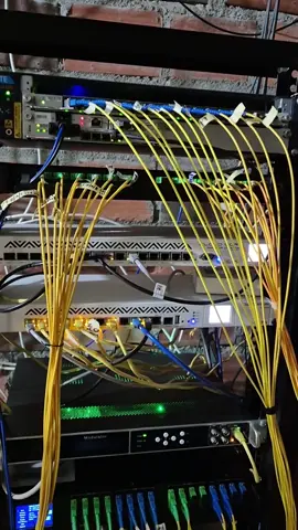 Wifi Server room #CableWifi #foryoupage #ModernElectronics 