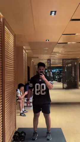 Jerseynya enak banget dipake buat Gym💪💪 #gym #jersey #rugby #healthylifestyle #outfitcowo #ideoutfit #fyp #fy #fyplah 