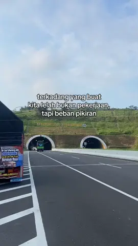 bismillah mawon nggih nopo mboten denayu@cantika_nuswantoro 😊💪🏼 #cantikanuswantoro #adella #pejuangrupiah #bersyukur #perantau #fyppppppppppppppppppppppp #sopirtruck #xybca #bandung 