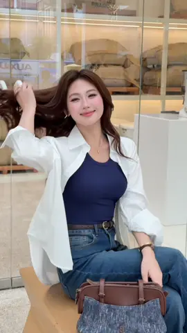 Em không cố đáng yêu… em đáng yêu thật #shirt #oversize #basic #jeans #sominu 
