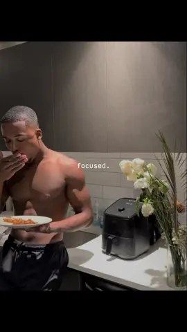 POV: you locked in with your skin care, gym, eating clean and making money.. #GlowUp #blackmenglowup #SelfImprovement 