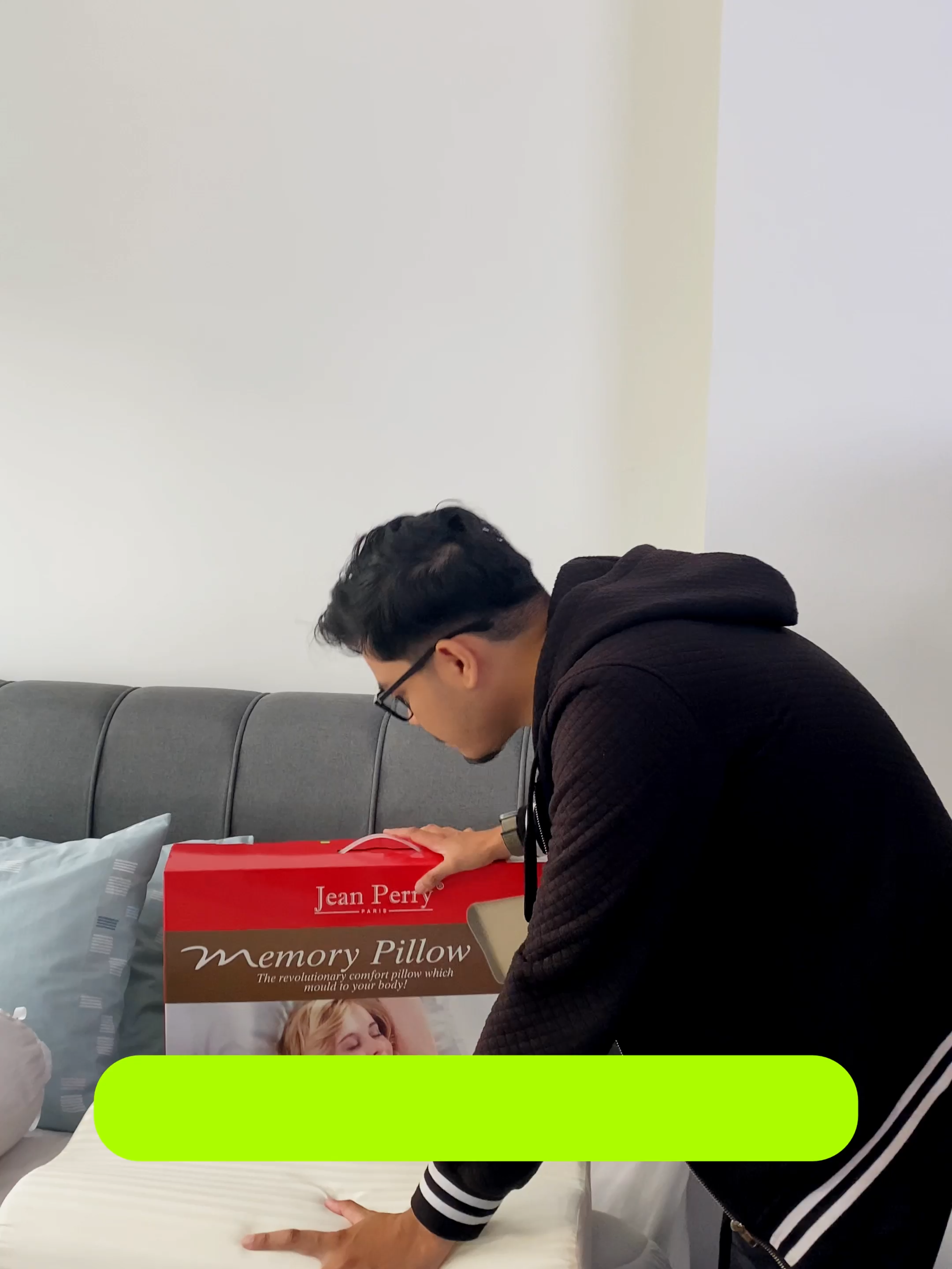 Kalau korang tak nak sakit leher atau tengkuk waktu tidur, korang kena pilih bantal yang betul. #jeanperry #jeanperrymy #memorypillow #memoryfoam #fyp #tiktokmalaysia