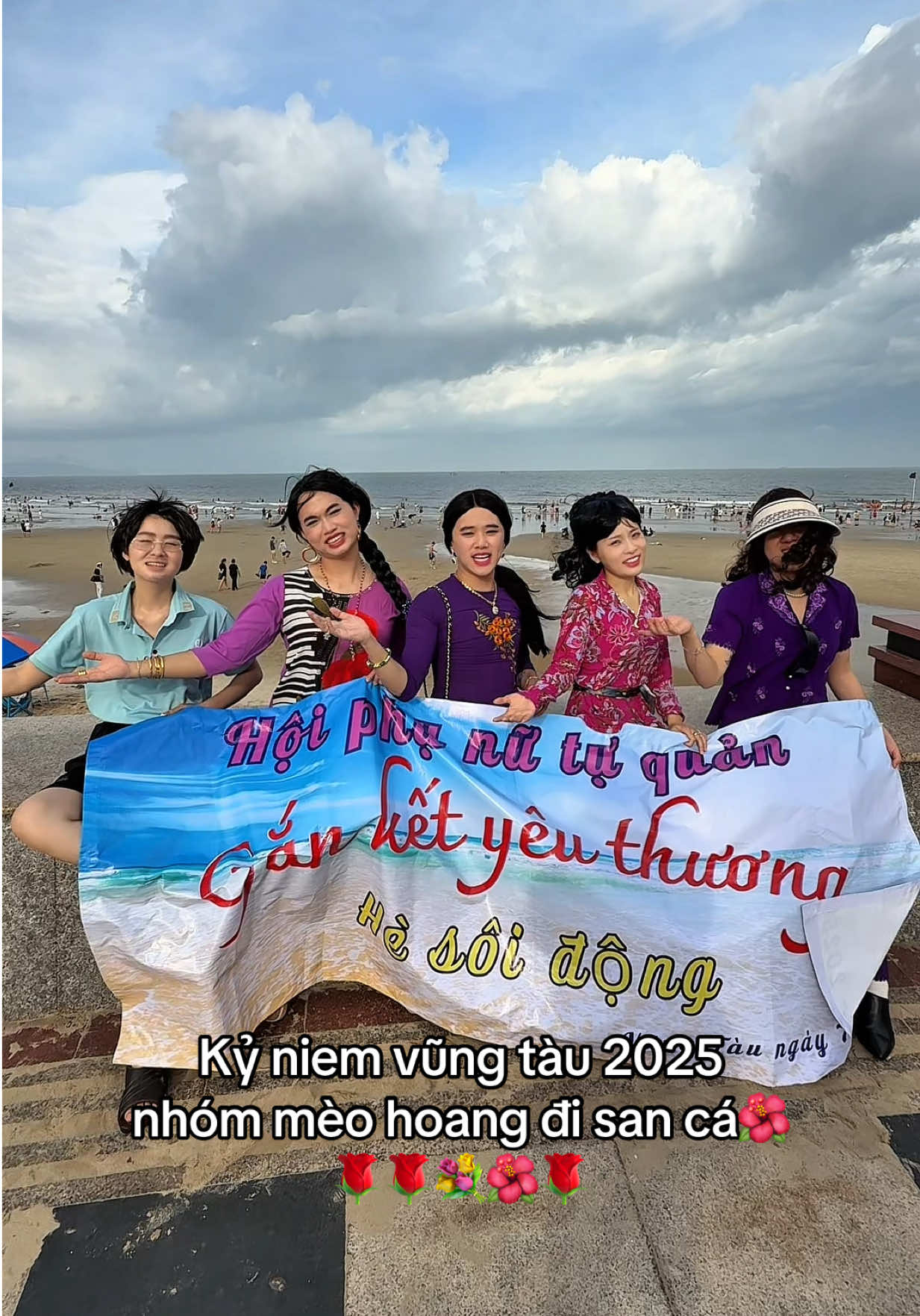 Những cô mèo hoang đi săn cá, toàn các em kinh say 2 thoiii #concoday @Ngọc Kem @MAI HUONG @Marko Nguyễn @Ngọc Thiệp 