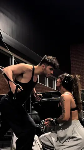 growing together >>> #gym #GymTok #gymmotivation #gymrat #gymgirl #couplegoals 