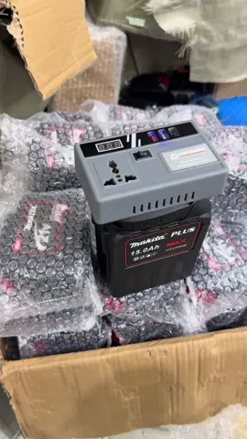 Máy phát điện mini chỉ với 500k.. #pin30cells #chuyennguon220v #sale #pinmakita #mayphatdien 