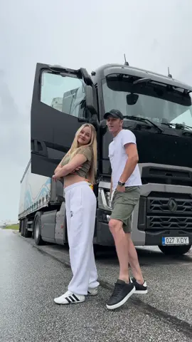 Доведи,що ти українець не говорячи про це 💚 Prove that you are Ukrainian without saying anything about it.💚#valerianegurenkoodessatallinn #truckerdaughter #ukrainiansineurope 