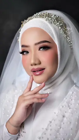 Pretty Lidya 💕 Makeup di Studio Hermosa (Pejaten Jaksel) harga lebih terjangkau 😍 Yukk yg mau di makeupin seperti ini bisa langsung hubungi  Hermosa Beauty Jakarta  Instagram: @hermosabeautify  Whatsapp: 0816341361  Pejaten barat, Jakarta Selatan  Google Maps : Hermosa Beauty Jakarta  #MakeupJakarta #MUAJakarta #MUAJakartaSelatan #arabianmakeup #MUAJaksel #Makeuppengantin #MakeupWedding #MakeupWeddingJakarta #MUAWedding #Makeupwisuda  #akadnikah  #Muadepok  #kursusmakeup #makeupcilandak #makeuppejaten #MakeupJaksel #muapasarminggu #muapejaten #fyp #fypシ゚viral 