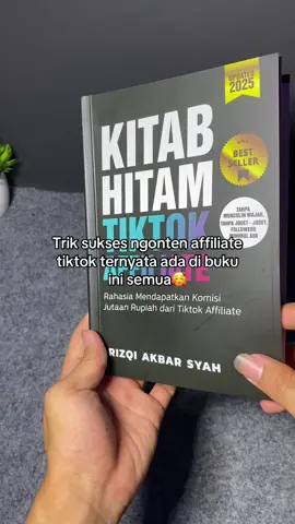 Buku ini sangat cocok buat kalian yang mau mulai di dunia affiliate tiktok #bukuhitamtiktokaffiiate #bukutiktokaffiliate #affiliatetiktok #affiliatepemula 