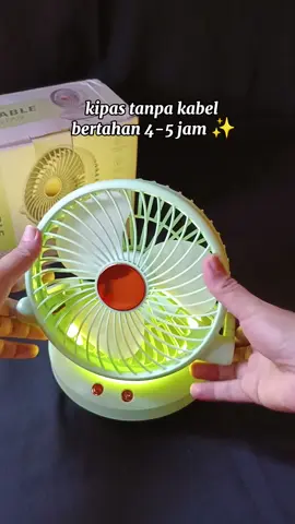 vidio ini khusus buat kalian yang cari kipas + lampu & mati lampu bukan lagi masalah karna ada ini 😅 #kipas #kipasangin #kipaslampu #kipaslipat #fyp #fypシ゚viral #kipasviral 