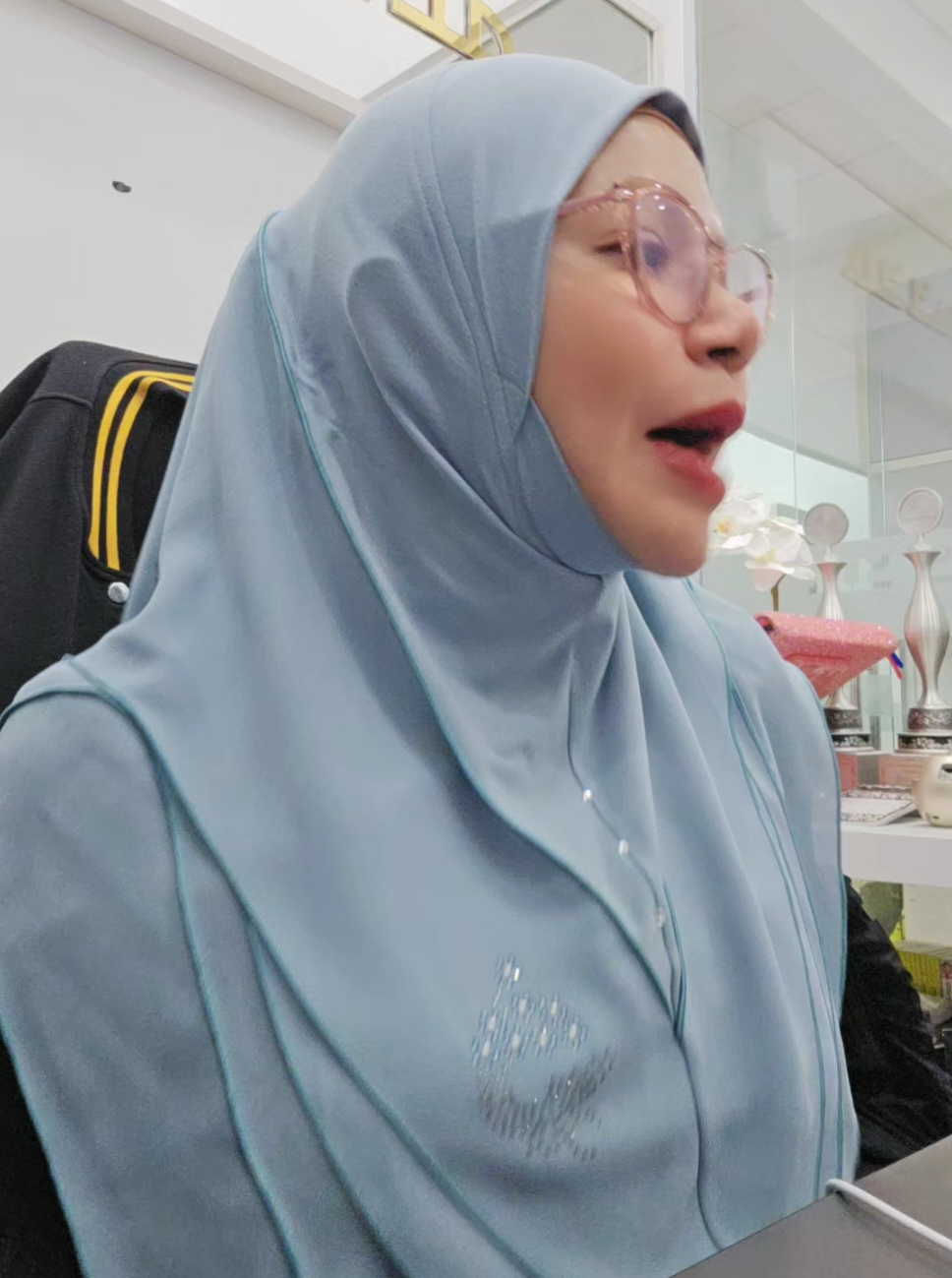 #arrayyanhijrah #videoarrayyanhijrah #umrahbersamaarrayyanhijrah #founderarrayyanhijrah #pondokarrayyan #umrah2025 #fyp #fypシ #viral #malaysiatiktok #viralvideo #foodies #lecreuset #reseptiktok #portmeirion #motivation #positivevibes #autismmalaysia #autism #masak #cooking #collection #Vlog #travel #traveltiktok #foryoupage #founders #norhafizahsaad #arrayyanramli #coffeetiktok #coffeelover #arrayyancoffee #alquranarrayyan #qurantagging #sedekah #wakaf #umrahtravel #umrahdiy #testimoni #review #reviewmalaysia #freereview #alafizabukanalaponte #coqudangsendukalaramli #alafiza #alaramlialamak #bagkuning 