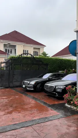 My parents going to work 😭 We have a merc problem #fyp #abuja #mercedes 
