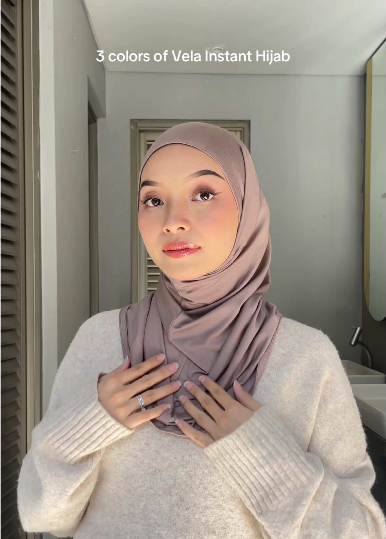 Kalian suka warna yang mana nihhh guys!?👀✨ #hijabinstan #sporthijab #activewear #instanthijab #sportwear #hijabsport #tencelhijab #hijabinstant 