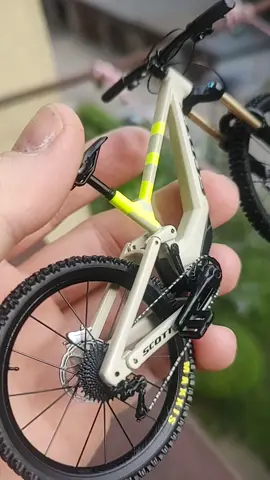 #biker #bikers #transitions #bikelife #mtblife #surronebike #mtblife #mtblove #bike 