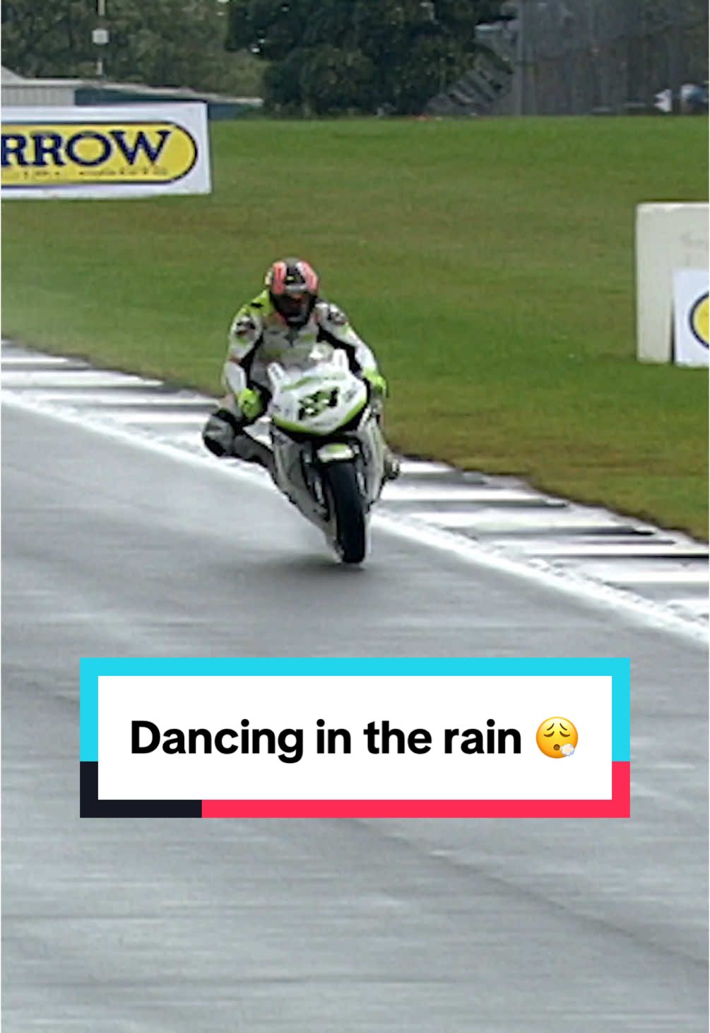 We couldn’t head to Donington Park without rewinding to this iconic Kiyonari moment in the rain ☔️🇬🇧 #UKWorldSBK 🇬🇧 #WorldSBK #motorcycle #Motorsport #racing   #sportsontiktok  