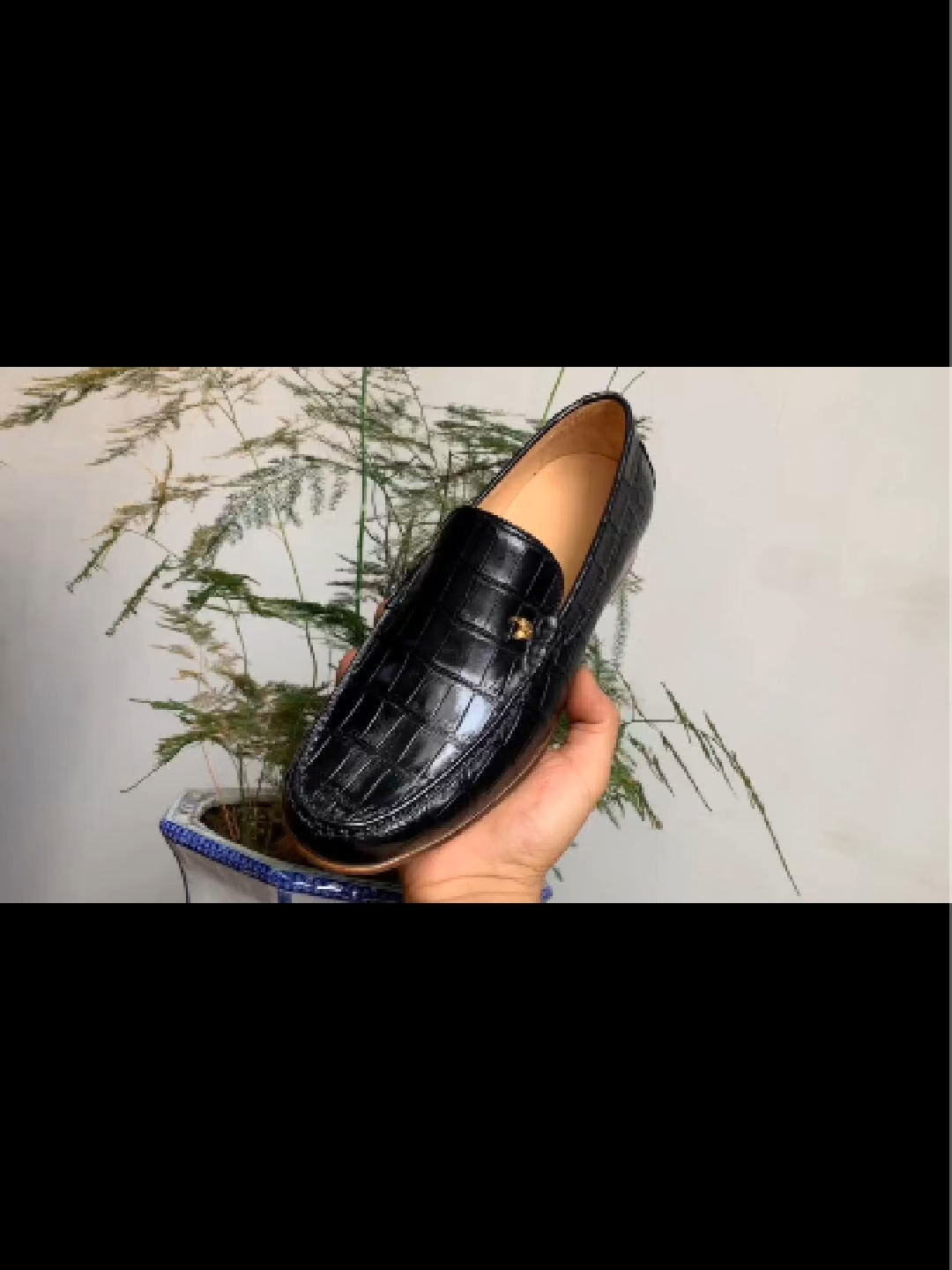 Giày tây nam da cá sấu màu đen cao cấp, nâng tầm phong cách phái mạnh.#dodathucong #handmadeleatherbag #khautay #leathercraft #diyprojectvn #handmade #thucong #diyproject #xuhuong #viral