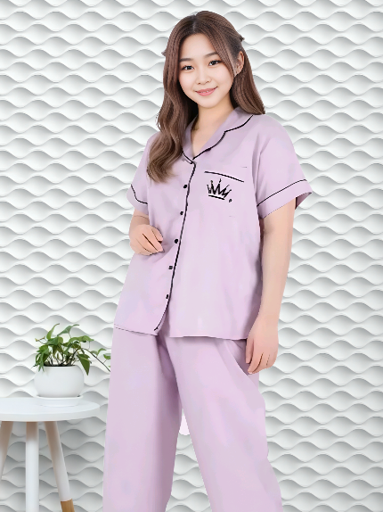 Piyama wanita dewasa lengan pendek dan celana panjang, bahan poly bamboo lembut & adem, cocok untuk tidur dan santai di rumah. Model klasik dengan aksen list manis. Tersedia banyak warna dan ukuran besar. #creatorsearchinsights #piyamacouple  #PiyamaWanita #BajuTidurNyaman #SetelanSantai #PolyBamboo #PiyamaDewasa #HomewearCewek 
