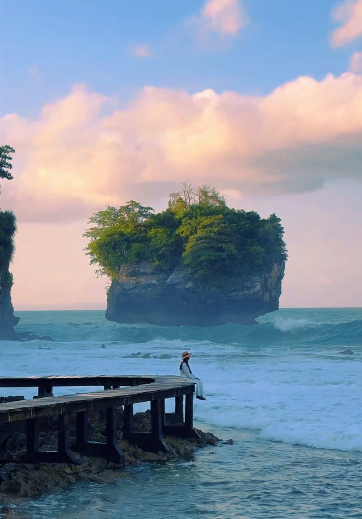 Please kalian harus kesini 😍 #beach #beachvibes #sawarnabeach #sawarna #sawarnabeach🏝 #pantaikarangbokorsawarna #pantaisawarna #karangbokor #karangbokorsawarna #bayah #bayahibe #bayahbanten #fyp #banten 