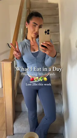 1910 calories for the entire day.  This year, it’s not just about a summer cut — it’s about finally becoming the healthiest version of me, especially now I have turned 30! 👀 Lately I’ve been way more intentional with my food choices — focusing on fibre, whole foods, and how everything makes me feel. And honestly? My skin, energy, and mood are all saying thank you 💛 Of course, treats still happen (balance always), but I’m loving how eating this way feels more sustainable and aligned. Saving this as a little food diary entry to look back on ✨🍽️ #whatieatinaday #wholesomefood #weightlossjouney #SelfCare #promomakanliburan #healthyfood #fooddiary 