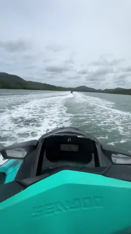 افضل فعالية اللي ماجربها فاته نص عمره 🏃🏻‍♂️🌊 #تايلاند #تايلند #thiland #phuket #بوكيت #فوكيت #باتونغ_بيتش #patongbeach #الصيف #Summer #جيتسكي #jetski 