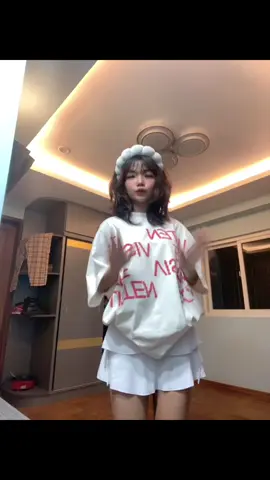 Wait✋🏼#trend #fyp #foryou #foryoupagе #dance #fitcheck #OOTD #nrf #07 