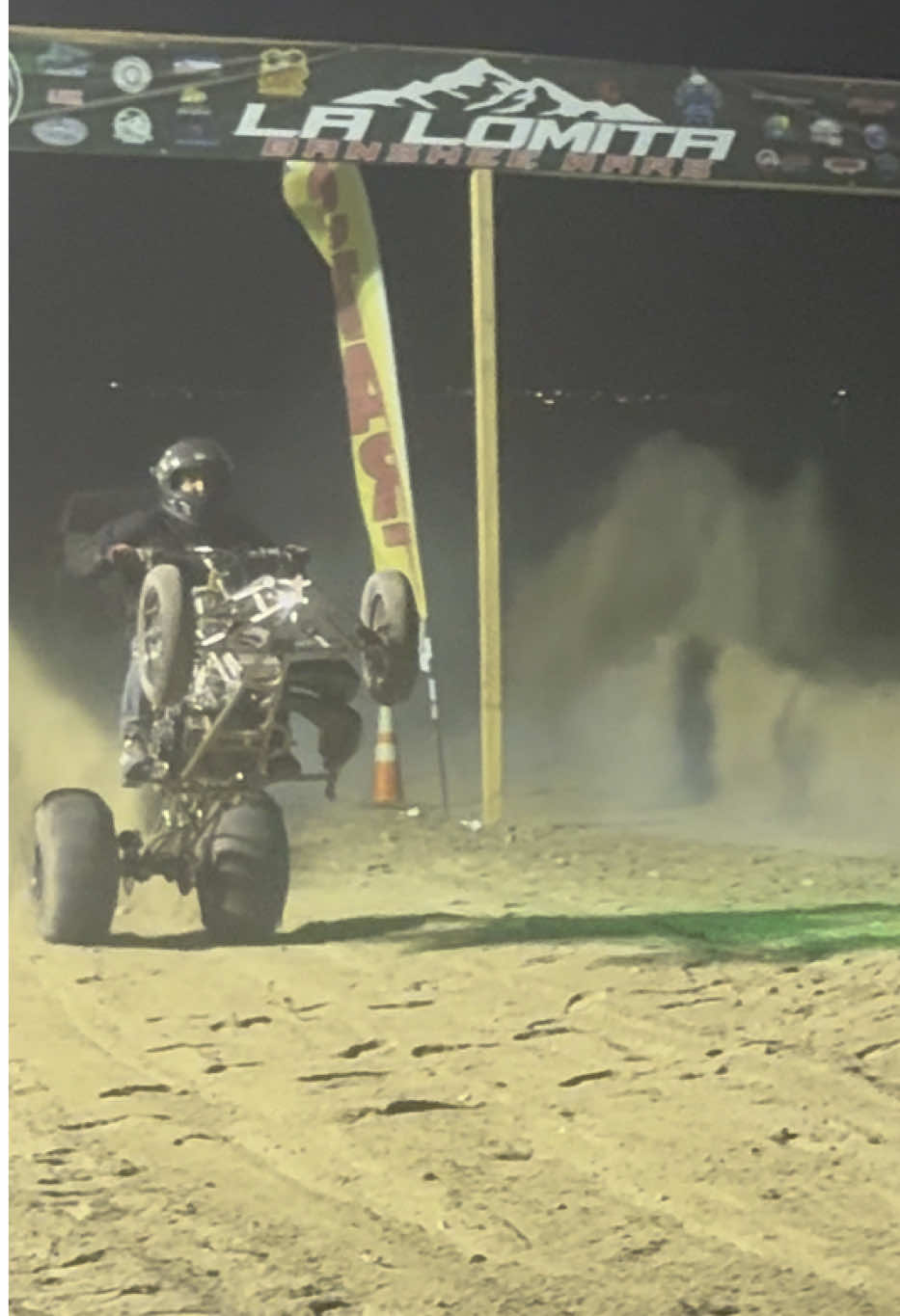 What a good race with our friends from heavy hitters 🦍 front wheels never touched the ground steering is overrated anyways 🚀🧨