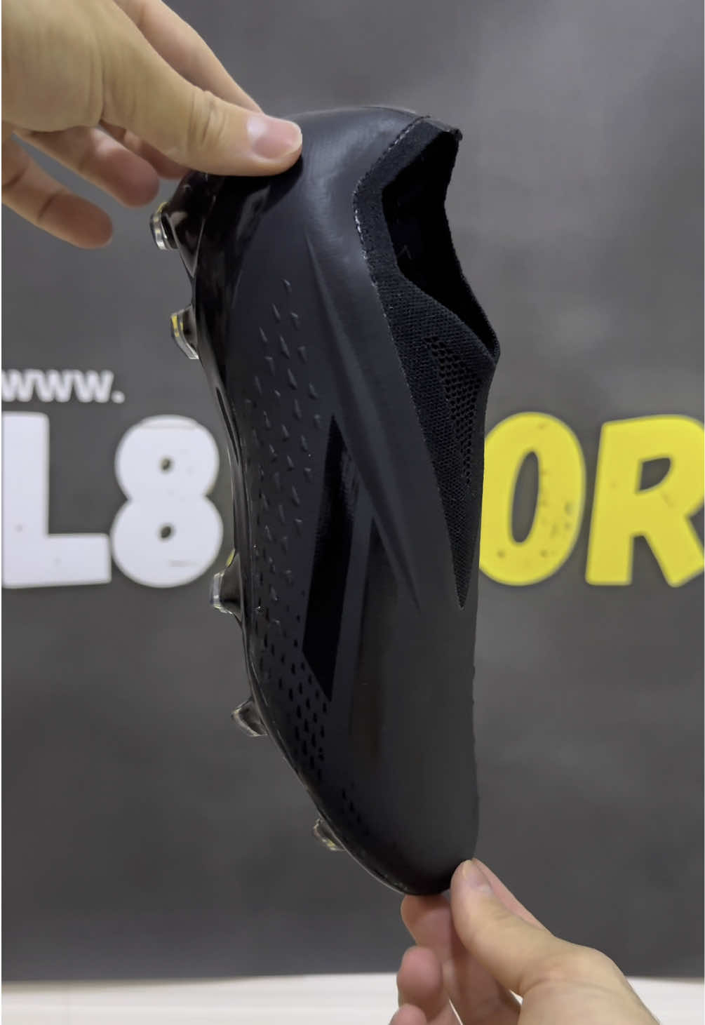 ADIDAS SPEEDPORTAL🖤 Tá esperando o que para garantir a sua também? 🔥 Compre em nosso site ou pelo WhatsApp! ✅ www.l8sports.com.br 📲 (49) 99937-7377 ✈️ FRETE GRÁTIS ✅ PARCELAMOS EM ATÉ 12x 💵 5% DE DESCONTO NO PAGAMENTO À VISTA 🎁 BRINDES EXCLUSIVOS 🔎 TAMANHOS DO 34 AO 44 🔒 ENTREGA GARANTIDA OU O SEU DINHEIRO DE VOLTA . . . . . . . . . . #chuteiras #futebol #mercurial #adidas 