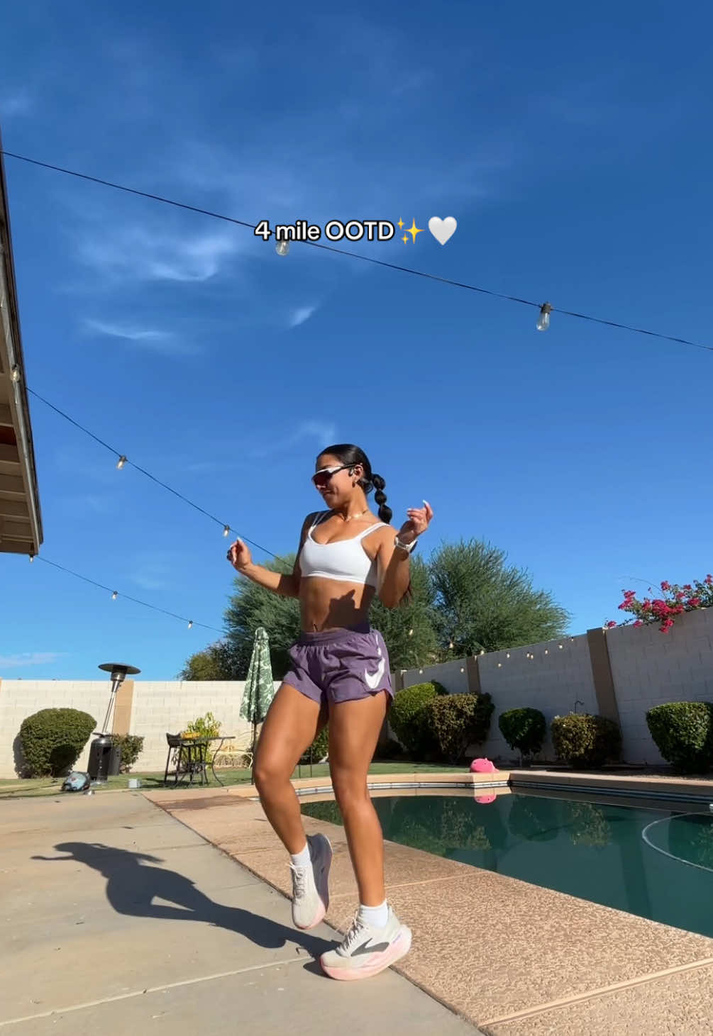 Happy Wednesday besties!😝🫶🏻 today's going to be my first run with my garmin✨🏁  Top&shorts@Nike  @Brooks Running  #runtok #runnergirl #run #garmin #runootd #fyp #runner #marathontraining #corre 