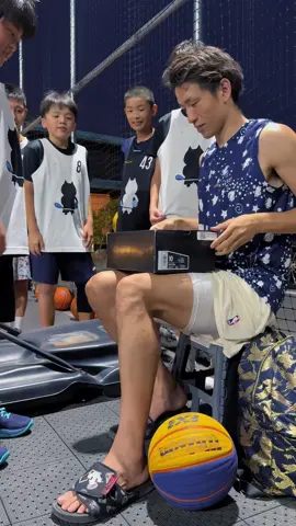 ☑︎ 🆕👟👦 夏の夜に新しいシューズ #asmr 