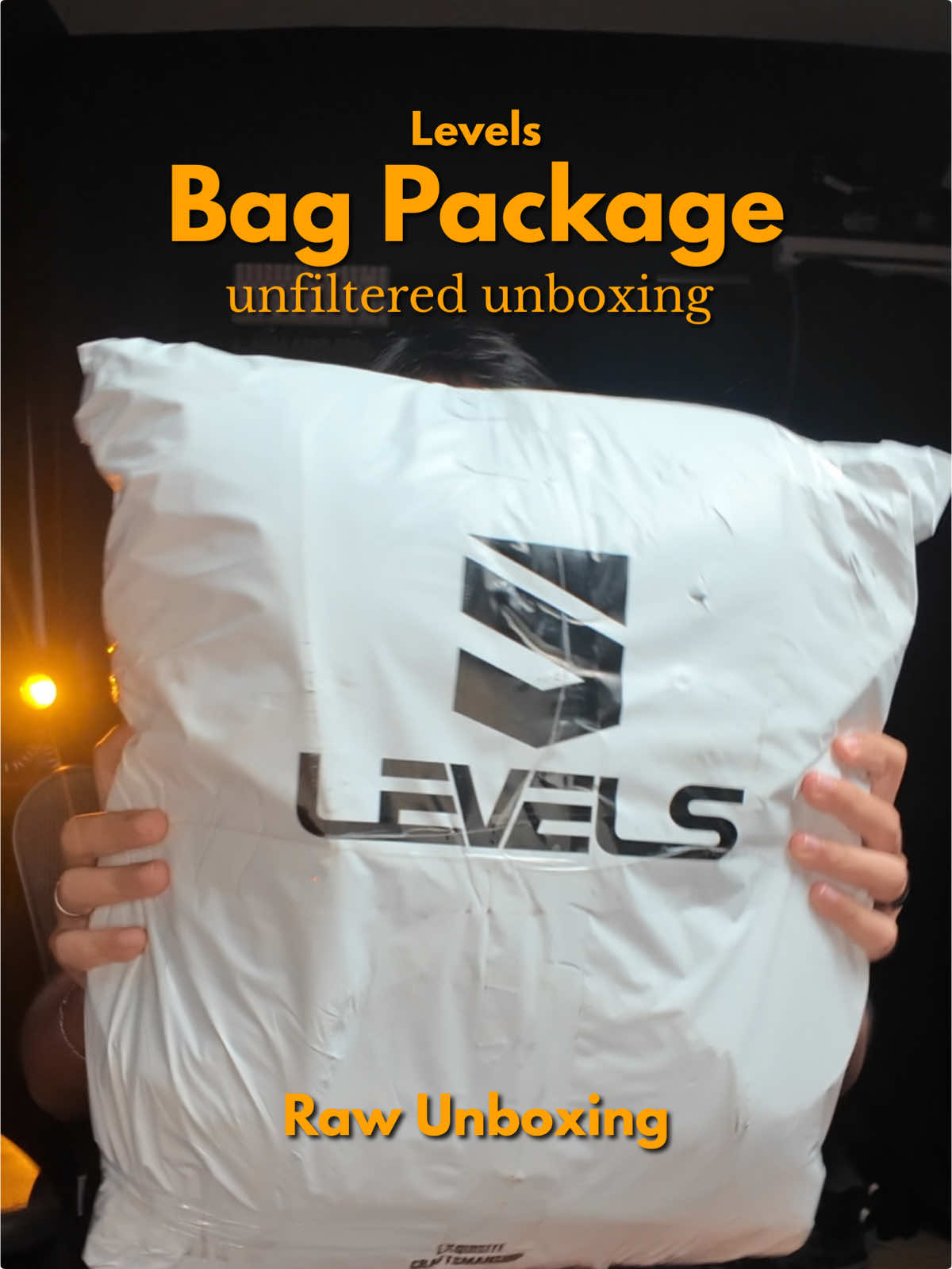 Unboxing a package from @LEVELS Bag #levelsbag #menswear #bags #unboxing #review #samureta