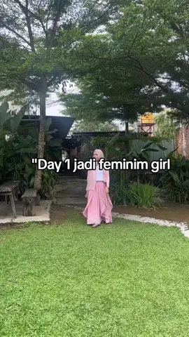 kaku banget tolonggggg #beranda #fyp #feminim #day1 #xyzbca #fyppppppppppppppppppppppp #outfit #outfitcewek #pink 