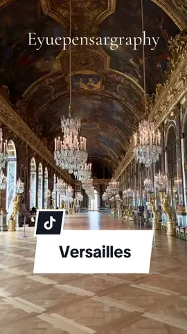 ✨CHATEAU DE VERSAILLES✨ 🇬🇧: VERSAILLES, probably the most famous French castle in the world 🏰 A masterpiece of architecture, painting, engineering, art. But have you ever had this place to yourself? Very few people have seen the castle like this. You have to be nimble and fast, but also have a lot of patience. #unesco #Versailles #palace #baroque #hallofmirrors #galeriedesglaces #travelphotography #francetravel #interior #architecture #paris #traveling #france #🇫🇷 