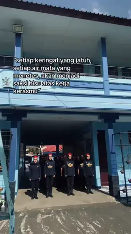 apapun hasilnya, berterimakasih lah pada diri ini karena sudah mau berjuang meskipun terkadang sedikit tumbang. #paskibra #lkbbpaskibra #tgs #tarunagaluhsakti #nesabarpride #paskibraindonesia #bismillahfyp #smogafyp #bantulike #fypage #quetespaskibra #katakata 