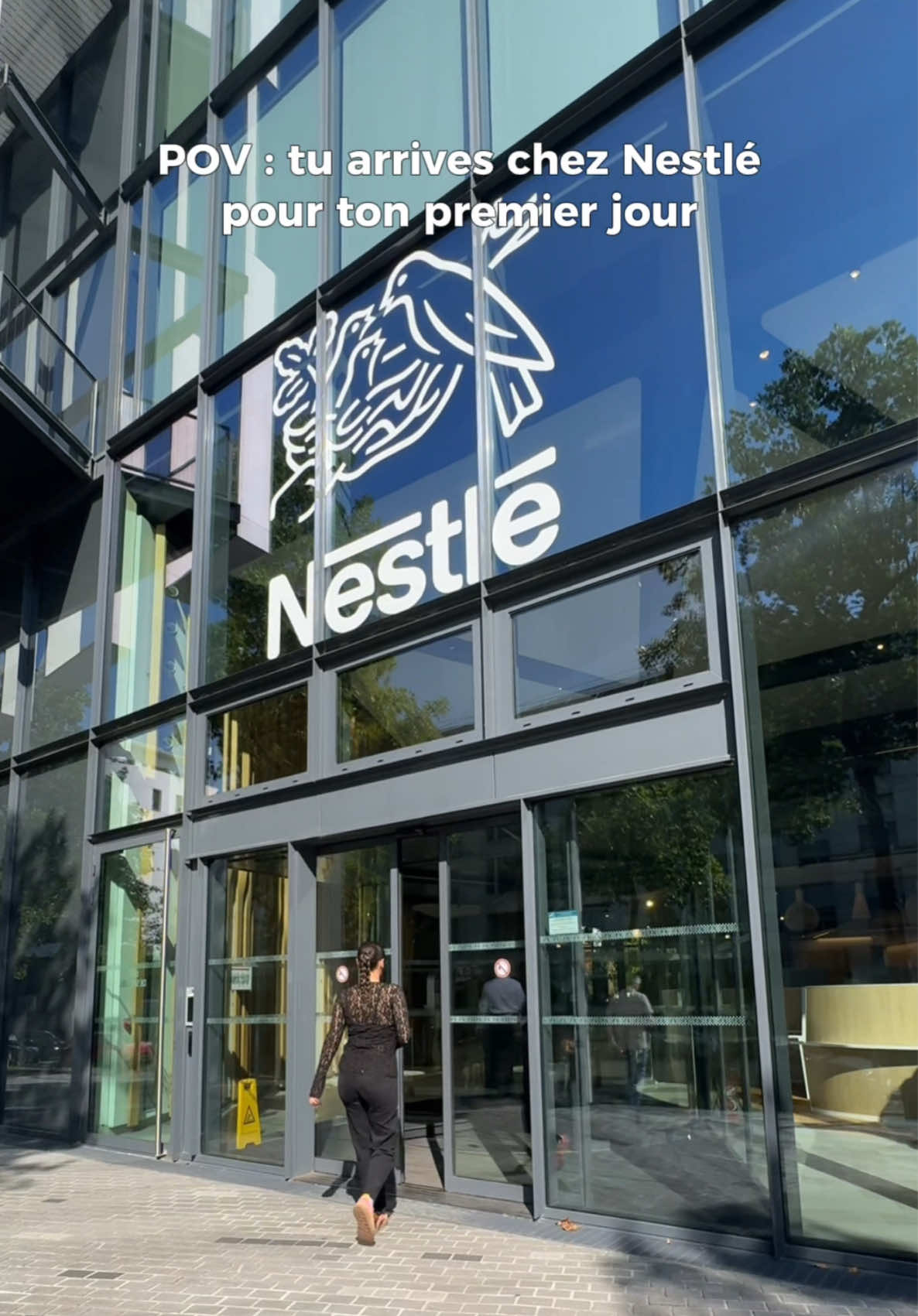Venez avec moi pour mon premier jour au siège de Nestlé France ! 🪺  #jobtok #firstdayofwork #dreamjob #fyp #dayinmylife #corporatetiktok #officevlog 