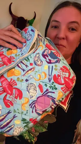 @Vera Bradley I NEED THE BACKPACK MORE THAN I NEED CRAB BOILS! (But not more than crawfish, for the record.) #verabradley #seafoodboil 
