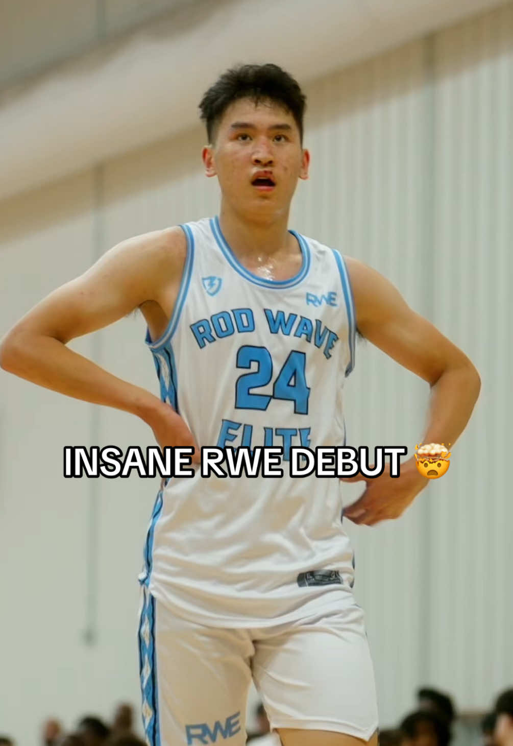 Unknown 6'10 hooper Alan Shi suited up for RWE and went fed 😭🔥 @alanshiofficial @Rod Wave Elite #rwe #camwilder #aau #fyp 