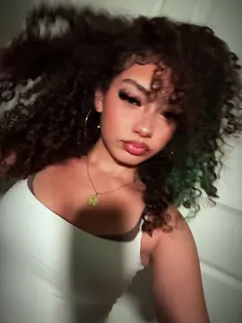 #curlyhead #curlyhair #dyedcurlyhair #pretty #prettygirlsoftiktok #afrolatina #latina #lightskin #curlygirl #real #relatable #lipsync #viralvideo #fullglammakeup #fullglam #makeup #trendyaudios #trendingvideo #trend 