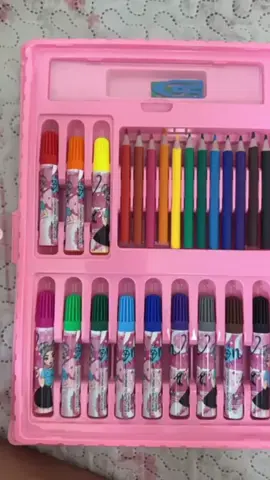 Dê uma olhada em Estojo Maleta Pintura Infantil Lápis Cores Giz Canetinhas e Diversos Tamanhos Desenhos Para Colorir por R$16,90 - R$37,90. Compre na Shopee agora! https://s.shopee.com.br/5px3o2IfLl #acheinashopee🧡 #canetinhas #comprarnashopeeevida #diversaotiktok #diversaoemfamilia #achadinhosdashopeebrasil #cadernodecolorir 