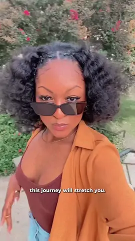 July 28th marks 3 years since my big chop, and looking back, one thing’s clear: beauty never started with my hair.  I used to tie my confidence to my curls—how long, how defined they were. But when I big chopped… 😮‍💨. It exposed a lot. I had to face myself without the hair, it’s as if I was hiding behind it. Cutting my hair taught me this: your beauty doesn’t disappear when your hair does. It’s always been you. The hair is just an accessory. Your joy, your energy, your presence is the REAL crown.  And the same way your hair grows through different stages, so do YOU 🫵🏾 Your confidence, your healing, your life is growing too. Whatever stage your hair is in, wear it proudly! The confidence truly starts within. ✨  🥂 What stage are you in right now? Big chop, protective styles, growing pains, flourishing curls? _ #naturalhair #naturalhairstyles #hairtok #naturalhairjourney #curlyhair #type3hair #type4hair #hairgrowthjourney #naturalhaircare #naturalhaircontentcreator 