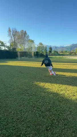 I can shoot right @Ivan ? #fyp #football #realatable #shoot #real #brother #tough #fr #halamadrid 