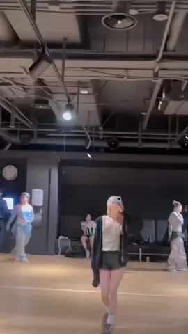 Rosé update 😭 #bp_dinny🤍 #BLACKPINK #ROSÉ #BLINK #fst♡ #xh #fyb #fybシ 