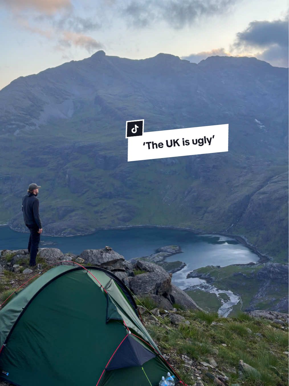 My favourite pitch yet 🙂‍↕️🏴󠁧󠁢󠁳󠁣󠁴󠁿 #wildcamping #camping #Scotland #Hiking #hikingadventures #fyp #nature #mountains #Outdoors #explore 