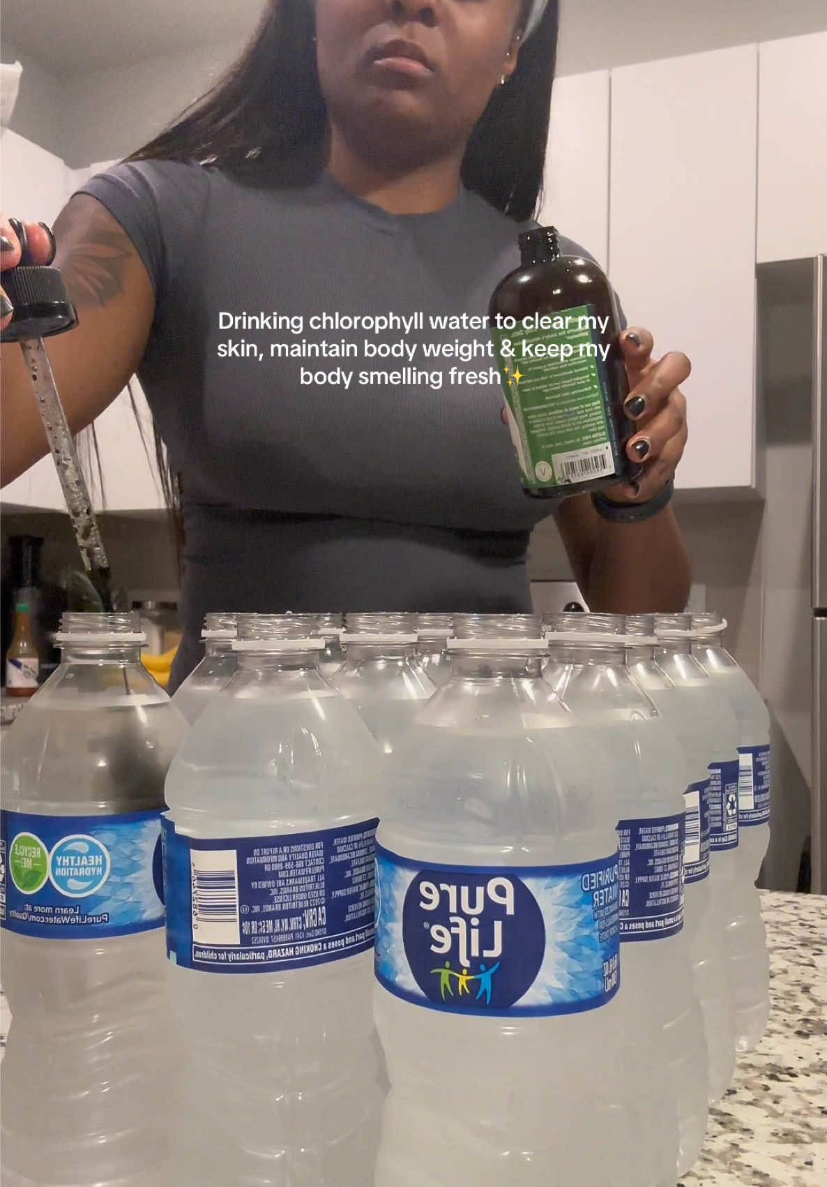 2 weeks after using this you WONT need deodorant anymore. the girls that get it get it  wish i know tiktokshop had it for cheaper with more mg so it works faster !!! 💚   ##chlorophyllwater##chlorophylldrops