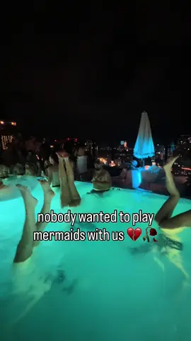 swim w me twin 🧜‍♀️ #fyp #mermaids #bestiegoals #twin #trendingnow #party #Summer #repost #mood #relatable 