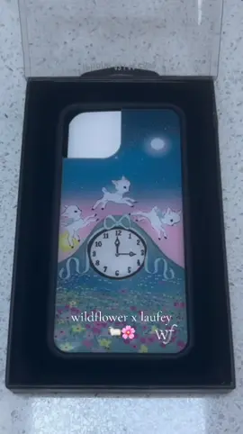 this case is perfect i’m crying 🌟 @laufey @Wildflower Cases   #laufey #wildflowercases #phonecase #wfcases #laufeyland 