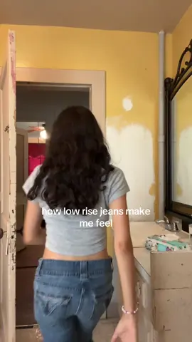 always looking good from the front and never the back 💔#fypシ #lowrisejeans 