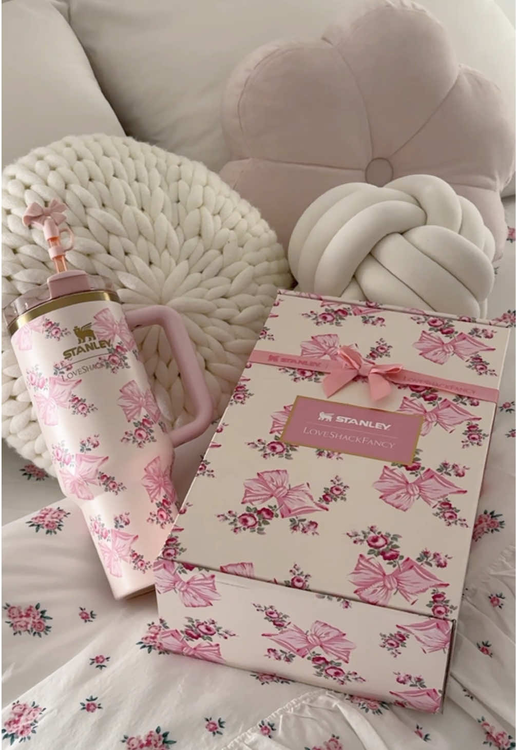 a cute lil water bottle to match my pjs 💓🎀 #loveshackfancystanley #loveshackfancy #stanley #waterbottle #pinterestaesthetic 