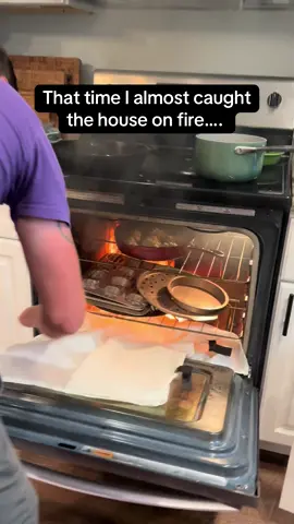 This is definitely not scripted. Fire blanket to the rescue! #house #fire #oops 