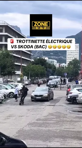 #trottinette #trottinetteelectrique #trottinettefreestyle #police #bac #skoda #france #france🇫🇷 #grenoble #grenoble38 #citer2france #quartier2france #course #poursuite #policenationale #brigadeanticriminalité 