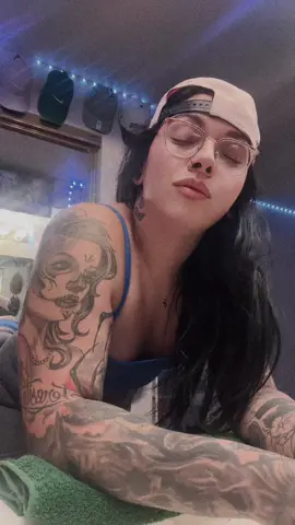 Idgaf #chantallemichelle #sober #fyp #latinos #fypシ゚viral #mexican #explorepage #mexico #parati #latina #mexicanamerican #latino #mexico🇲🇽 #draft #mexicantiktok #latinostiktok #wlw #domfem #Albuquerque #newmexico 